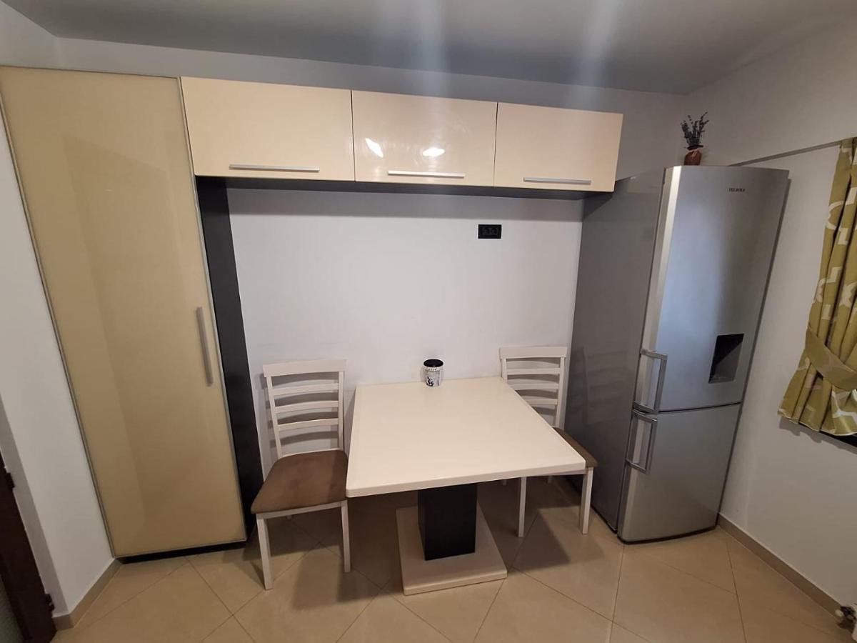 Urban George Enescu 4 Beedroom Apartment Suceava Dış mekan fotoğraf